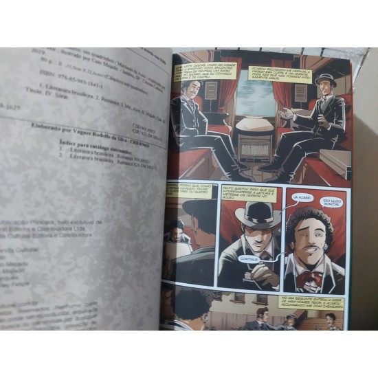 Dom Casmurro Em Quadrinhos, Machado de Assis